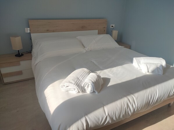 1 habitación, wifi y ropa de cama