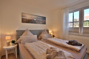 2 Schlafzimmer, Reisekinderbett, kostenloses WLAN, Bettwäsche