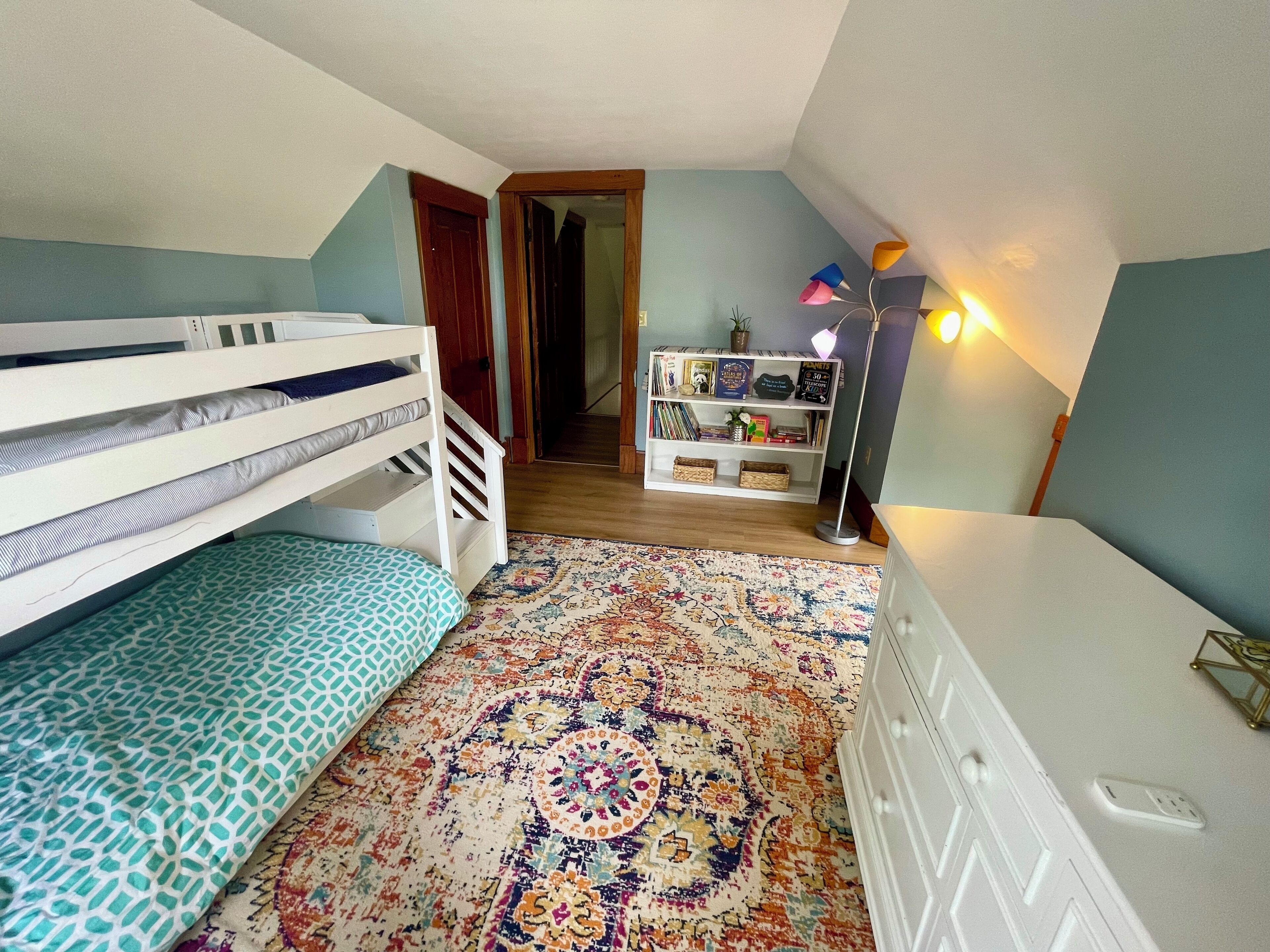 4 chambres, lit de bébé portatif, accès au Wi-Fi (inclus)