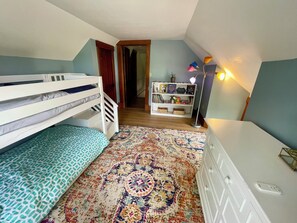 4 habitaciones, cuna de viaje, wifi gratis y ropa de cama 