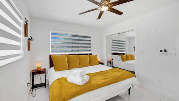 3 soverom, strykejern/-brett, reiseseng for barn og wi-fi (inkludert)