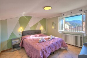 Family Apartment, Multiple Bedrooms (Petit Bijou De Stresa 2 Steps From)