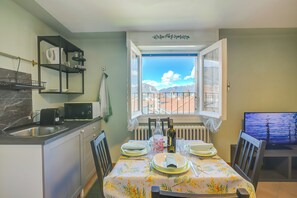 Dining - Petit Bijou De Stresa 2 Steps From Lake (Stresa)