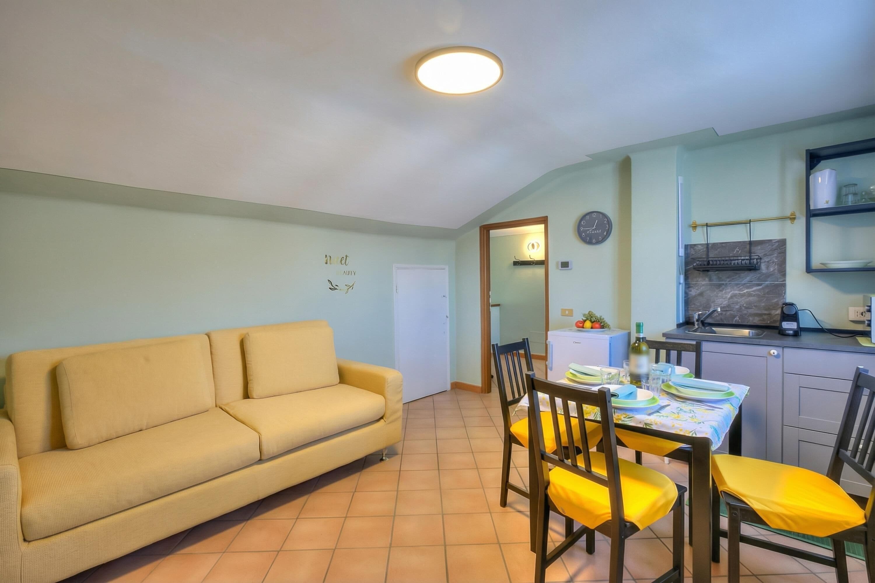 Familienapartment, Mehrere Schlafzimmer (Petit Bijou De Stresa 2 Steps From) | Wohnbereich