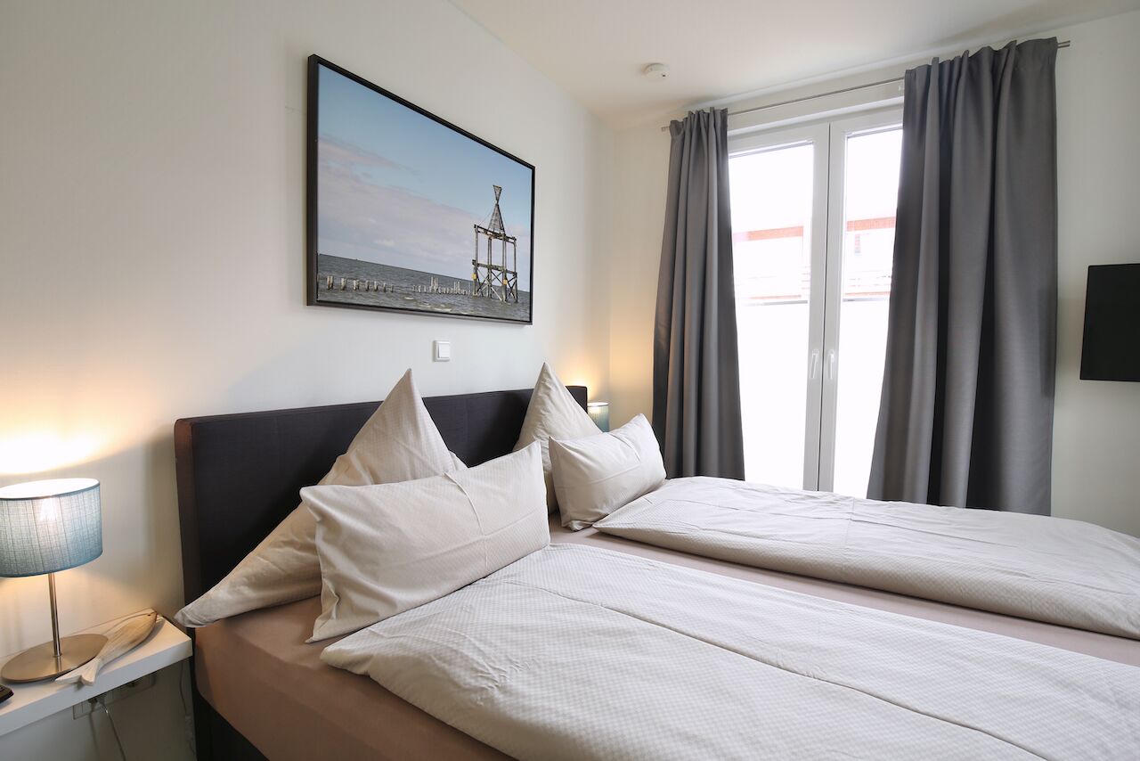 2 bedrooms, iron/ironing board, travel cot, free WiFi