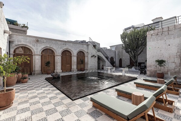 Exterior - Palacio Guaqui (Arequipa)