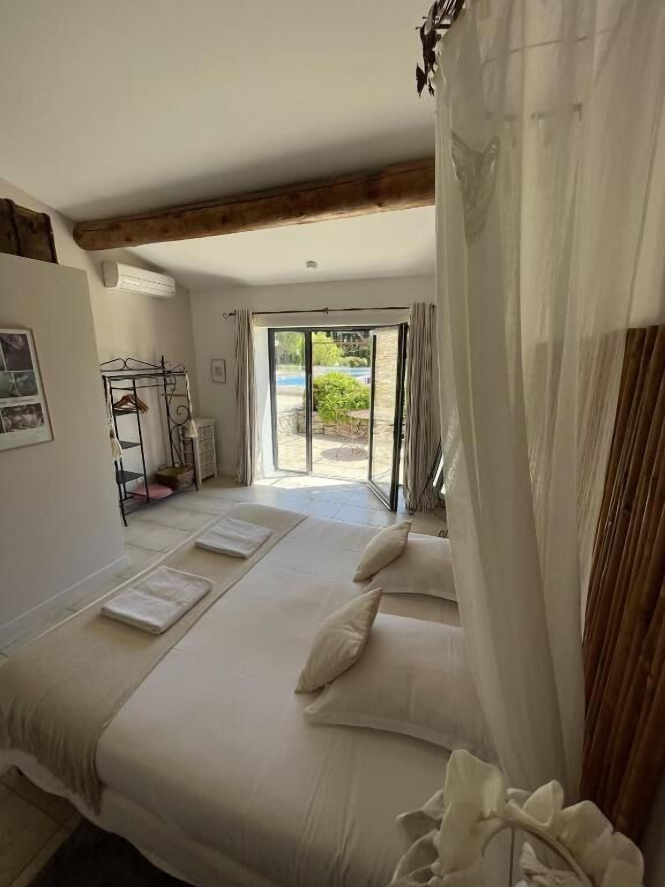 Matelas Select Comfort, ameublement personnalisé, rideaux occultants