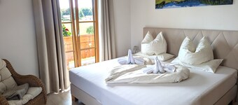 Freier Bergblick, Zwei Schlafzimmer, Großer Balkon, Hunde Willkommen