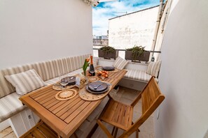 Outdoor dining - Dimora del Vico | Exclusive Terrace with View (Cisternino)