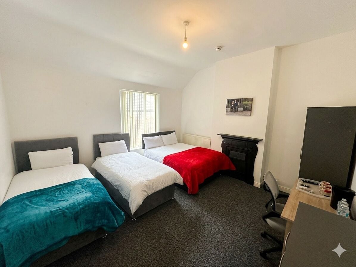 ファミリー ルーム ベッド (複数台) 禁煙 共用バスルーム | WiFi (無料)