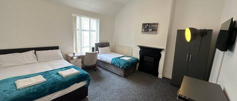 Family Room, Multiple Beds, Non Smoking, Shared Bathroom | Free WiFi