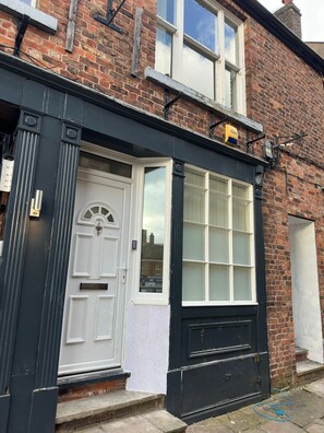 Front of property - Macclesfield Lodge (Macclesfield)