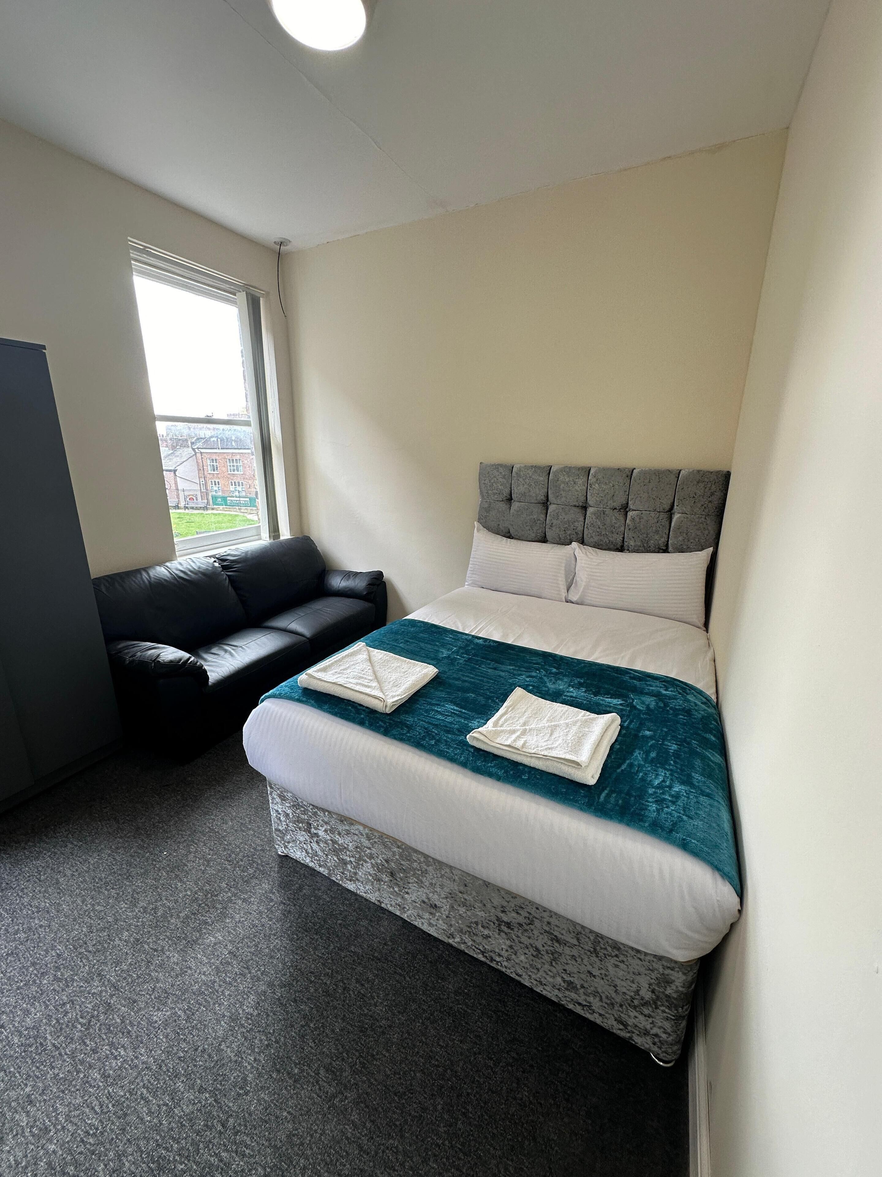 Chambre Quadruple Familiale, 2 lits doubles, non-fumeurs, salle de bains commune | Wi-Fi gratuit