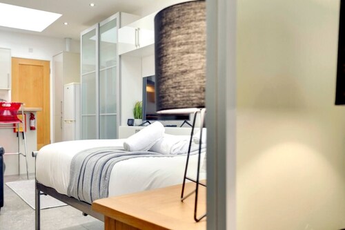 Pass the Keys | Central & Modern Cabin on Mill Road