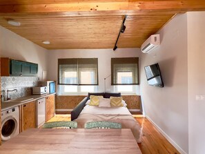 1 bedroom, iron/ironing board, travel crib, free WiFi