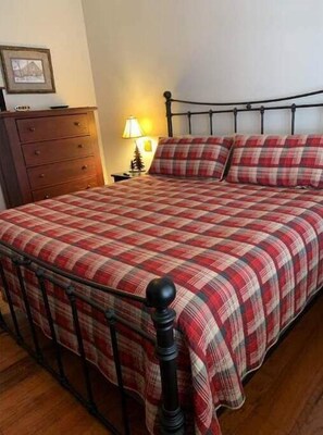 3 chambres, bureau, Wi-Fi gratuit, draps fournis