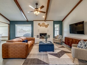 スマートテレビ、暖炉