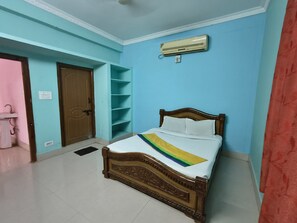 4 bedrooms, bed sheets
