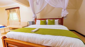 3 soverom, skrivebord, strykejern/-brett og wi-fi