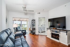 2 عدّة غرف نوم ومكواة/لوح كي وواي فاي مجانًا وملاءات أسرّة