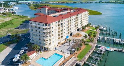 Gorgeous Inlet View - Balcony & Pool