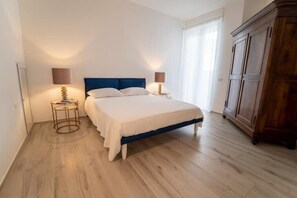 2 slaapkamers, een strijkplank/strijkijzer, wifi, beddengoed