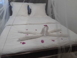 1 bedroom, iron/ironing board, free WiFi, bed sheets - Chez Julie Beau F2 Plein Pied Anse A L'ane LES 3ilets A 100m DE LA Plage (Les Trois-Îlets)