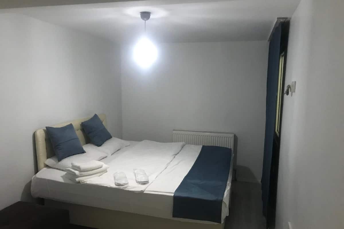 Schallisolierte Zimmer, Bügeleisen/Bügelbrett