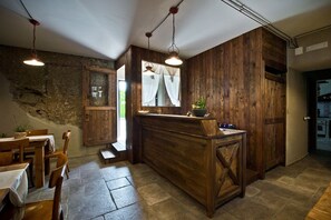 Dining - Una Volta B&B – 16th Century Historic Residence (Cava de' Tirreni)