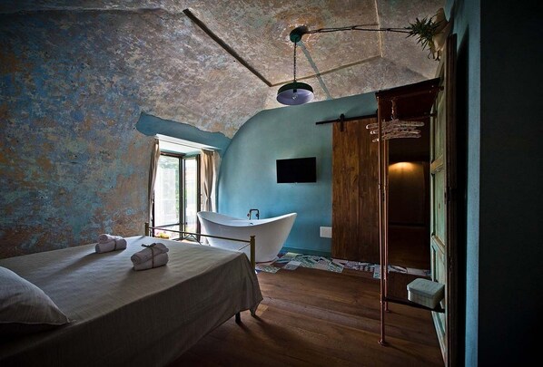 1 多间卧室、办公桌、熨斗/熨衣板、WiFi