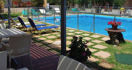 Cozy Apartment with Swimming Pool Near the Sea