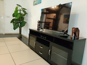 Living area - Beach Road Oasis (Sekondi-Takoradi)