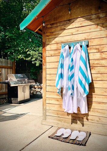 Apartment with Hot Tub and Sauna Near UM/Downtown

