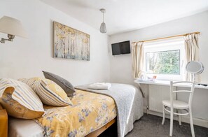 Single Room with Garden View | 1 bedroom, free WiFi