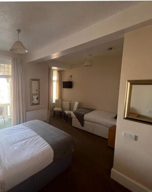 Standard Triple Room, Ensuite