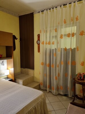 2 bedrooms, bed sheets