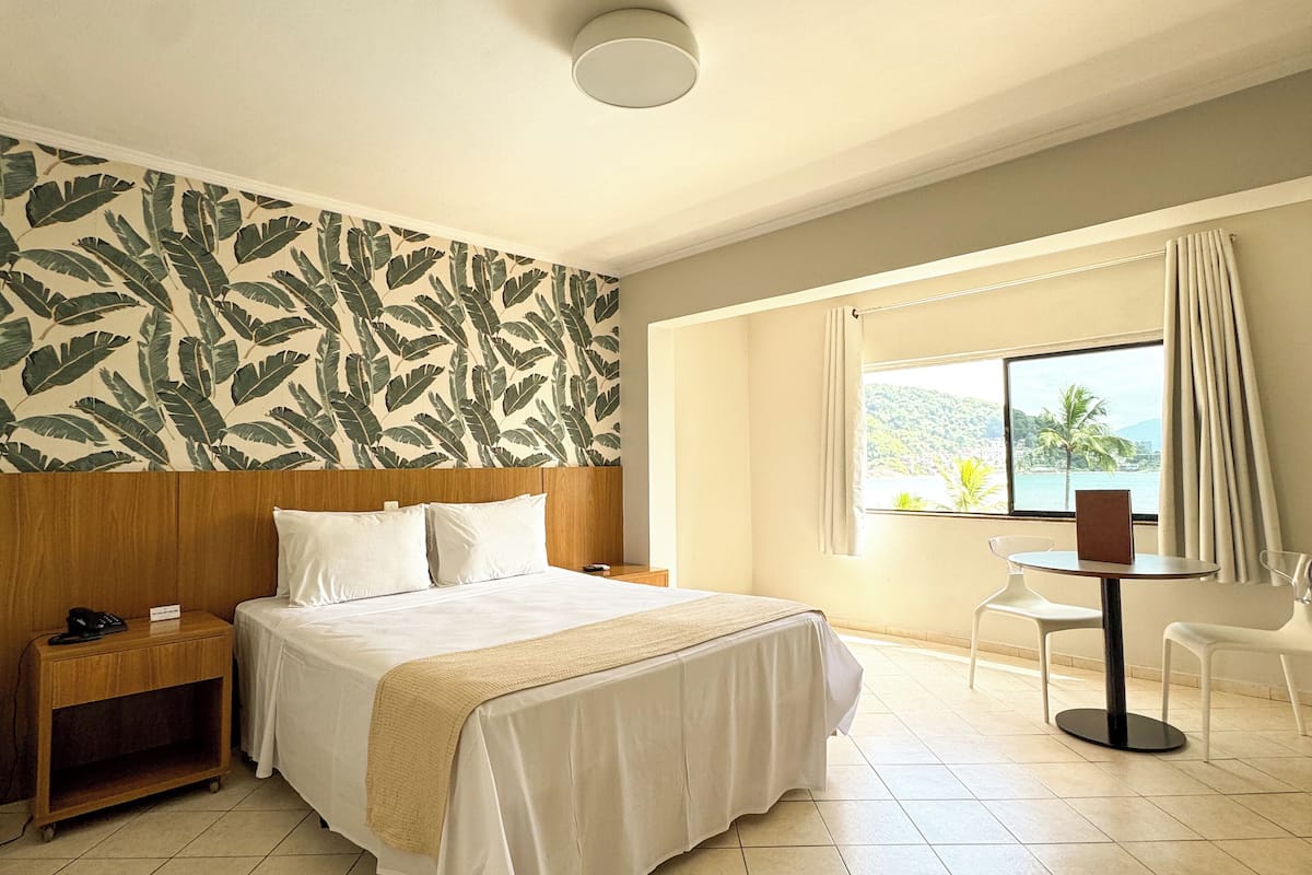 Comfort Double Room | 1 bedroom, minibar, free WiFi, bed sheets