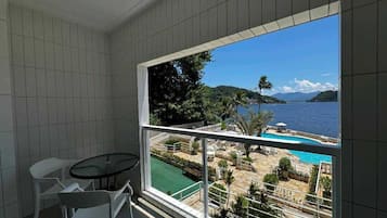Quarto casal superior | Terraço/pátio