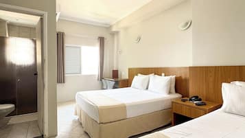 三人房 | 1 多间卧室、迷你吧、免费 WiFi、床单