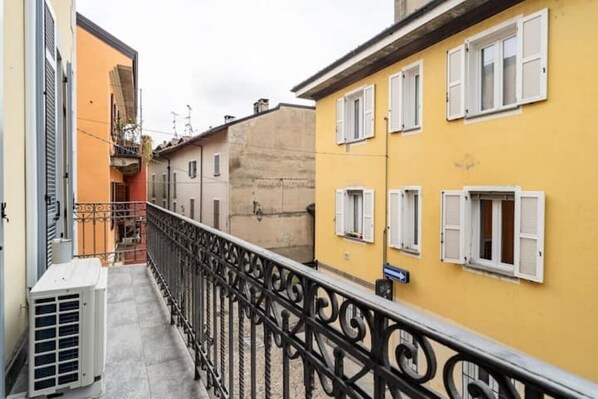 Property grounds - Nest at 147 steps from Lake Maggiore[Old Town]. (Arona)