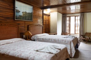 Basic Quadruple Room - Santa Elena Lodge (Santa Elena)
