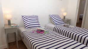 5 habitaciones, tabla de planchar con plancha y wifi gratis 