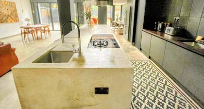 Remarkable 7-bed House in London