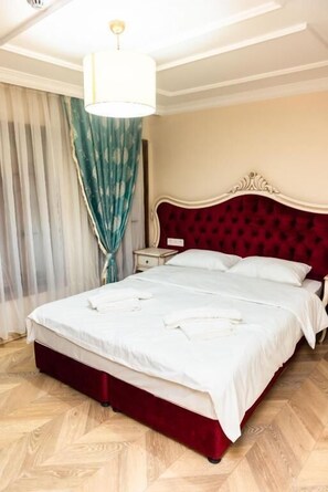 Schreibtisch, Bettwäsche