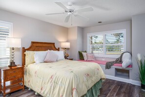 House (Nokomis Pool Home on the Canal) | 3 bedrooms, free WiFi - Nokomis Pool Home on the Canal (Nokomis)