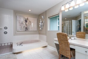 House (Nokomis Pool Home on the Canal) | Bathroom - Nokomis Pool Home on the Canal (Nokomis)