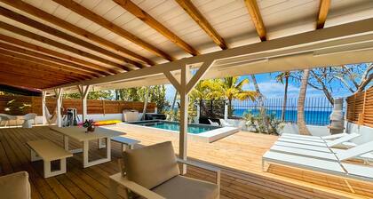Kay Alice - Beachfront Villa