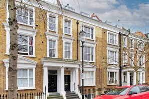 Exterior - Flying The Flag For Earl's Court (London)