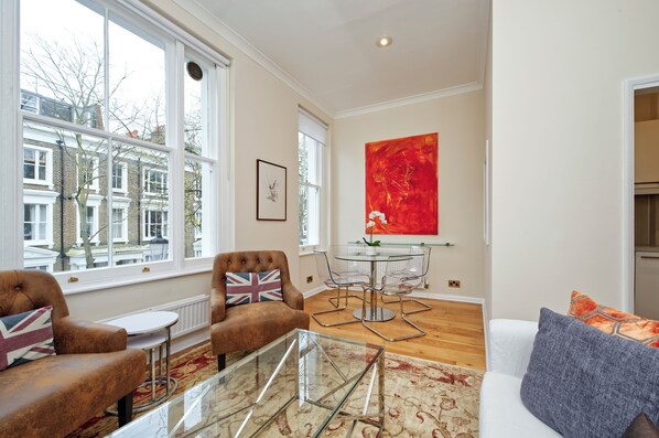 Appartement (2 Bedrooms) | Restauration dans la chambre