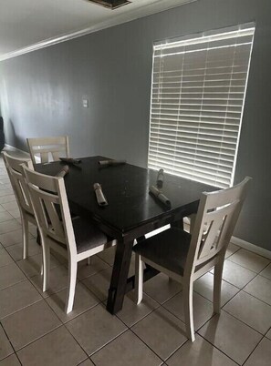 Dining - Sunnyside Shine
 (Houston)